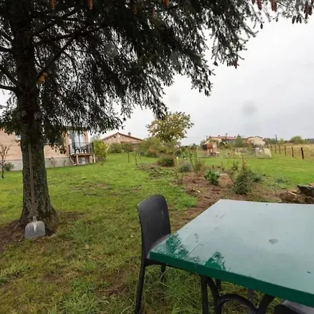 Accueillant A Avec Jardin Chalet *