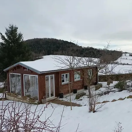 Chalet Accueillant A Avec Jardin *