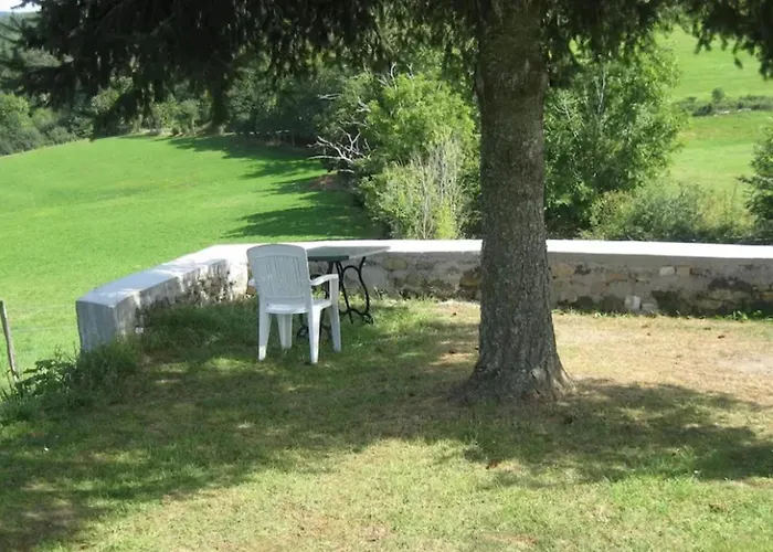 Accueillant A Avec Jardin Égliseneuve-des-Liards